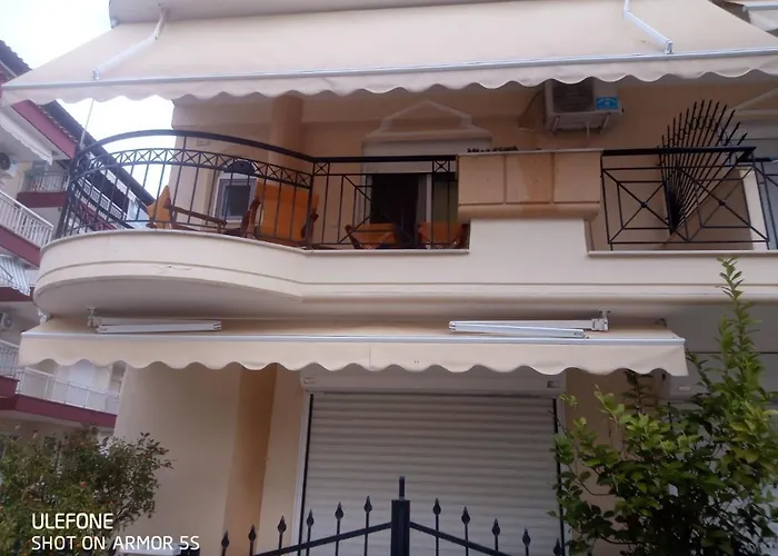 Giannis House