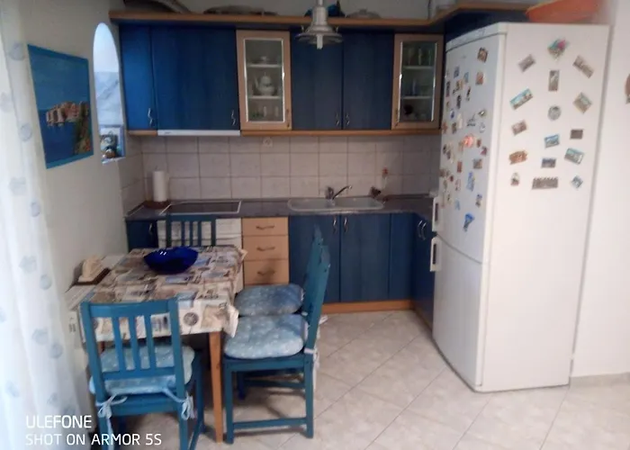 Giannis House