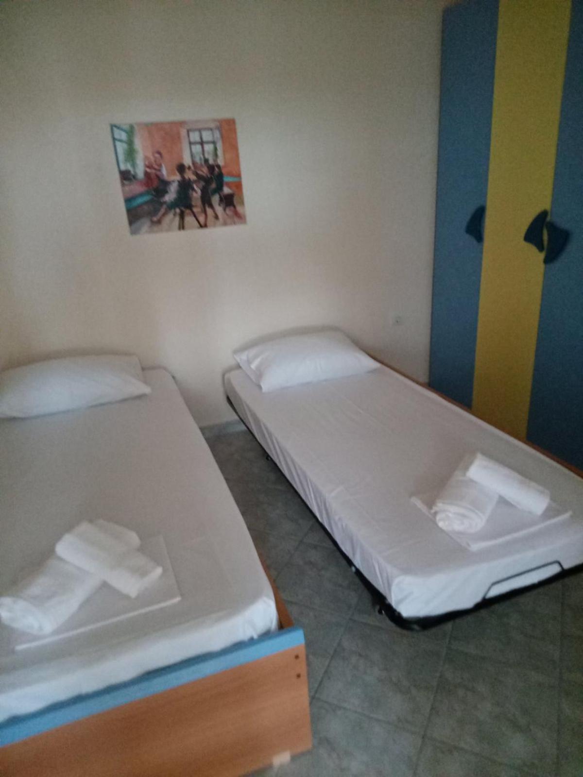 Giannis House *